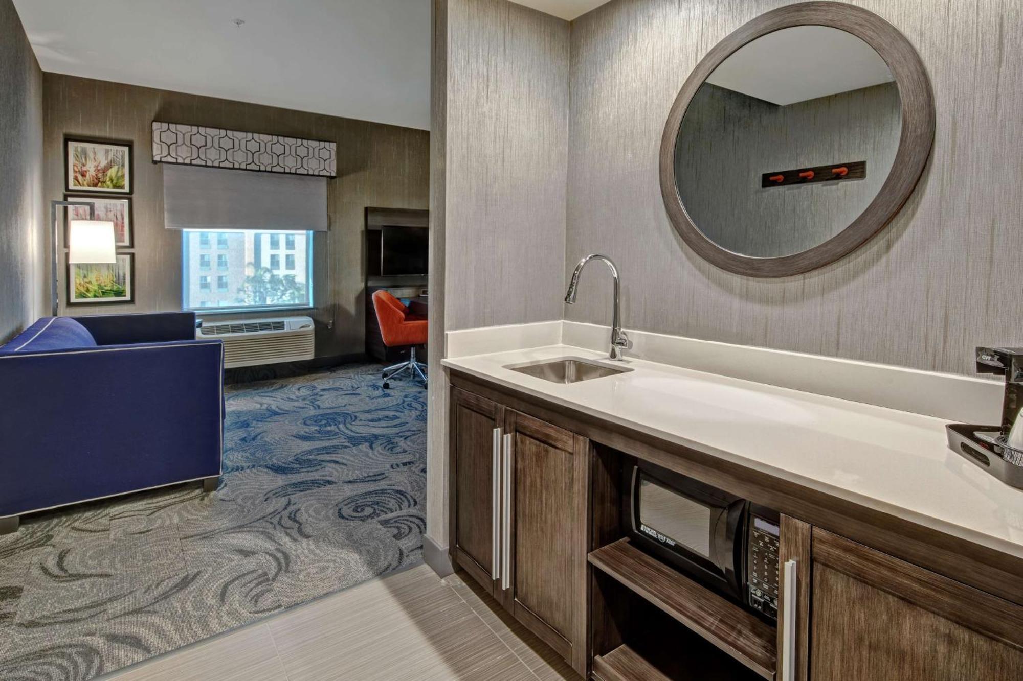 Hampton Inn Fresno Airport Ngoại thất bức ảnh